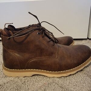 NWOT Madden Ortholite Boots